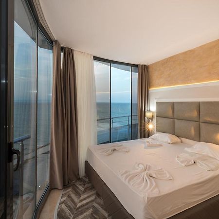 Sea View Triple S B Apartment เปาโมเรีย ภายนอก รูปภาพ