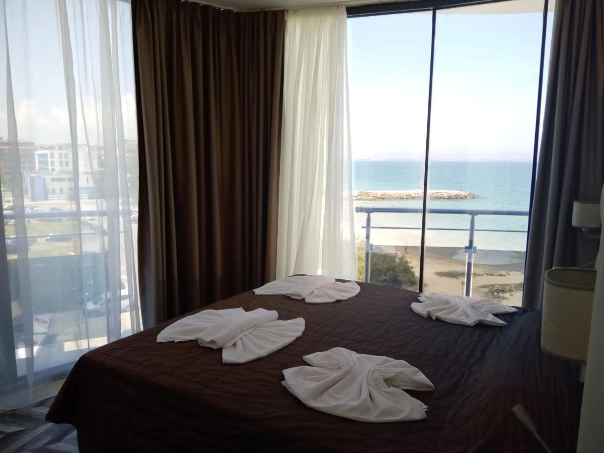 Sea View Triple S B Apartment เปาโมเรีย ภายนอก รูปภาพ