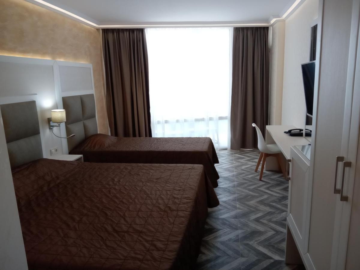 Sea View Triple S B Apartment เปาโมเรีย ภายนอก รูปภาพ
