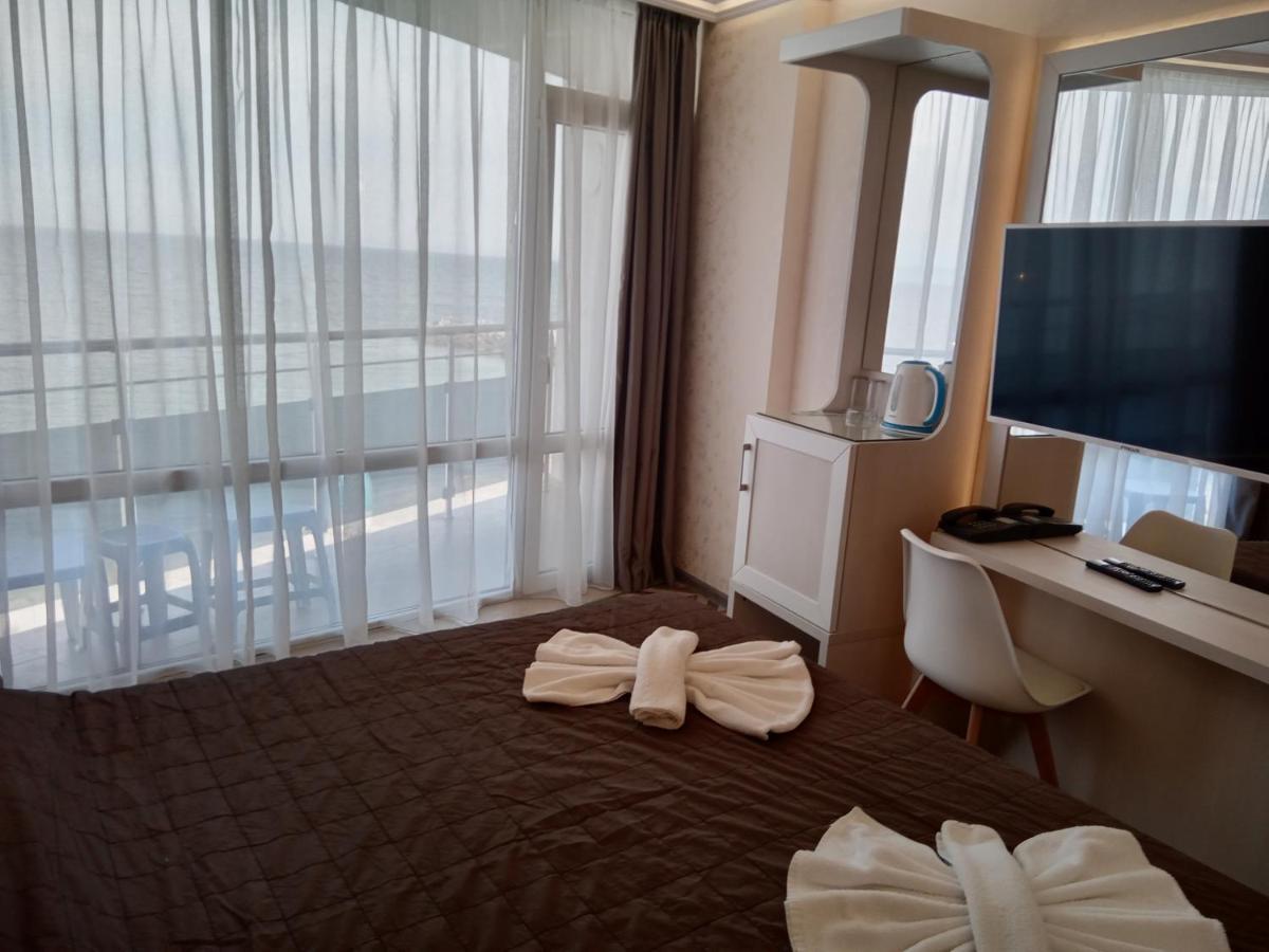 Sea View Triple S B Apartment เปาโมเรีย ภายนอก รูปภาพ
