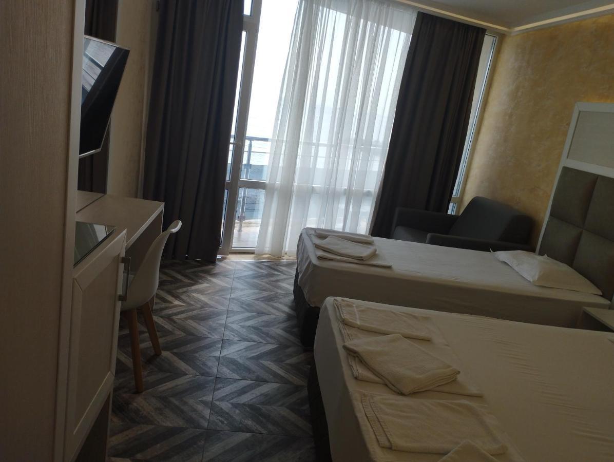 Sea View Triple S B Apartment เปาโมเรีย ภายนอก รูปภาพ